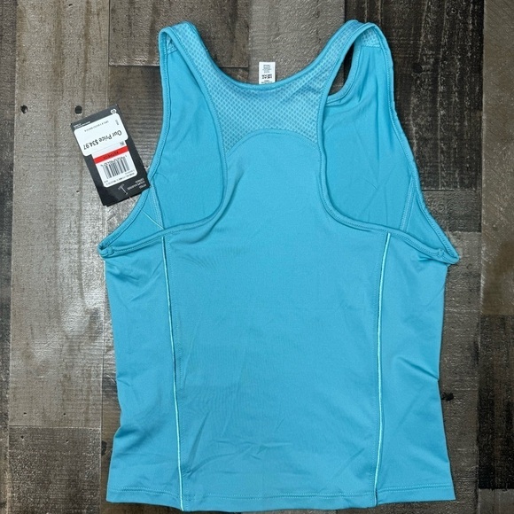 NWT Under Armour Fitted Tank Top size XS - Picture 5 of 8